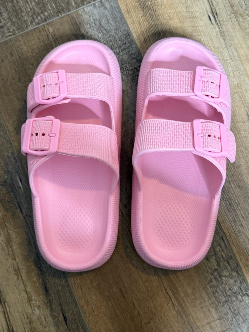 Foam Sandals, Size 7